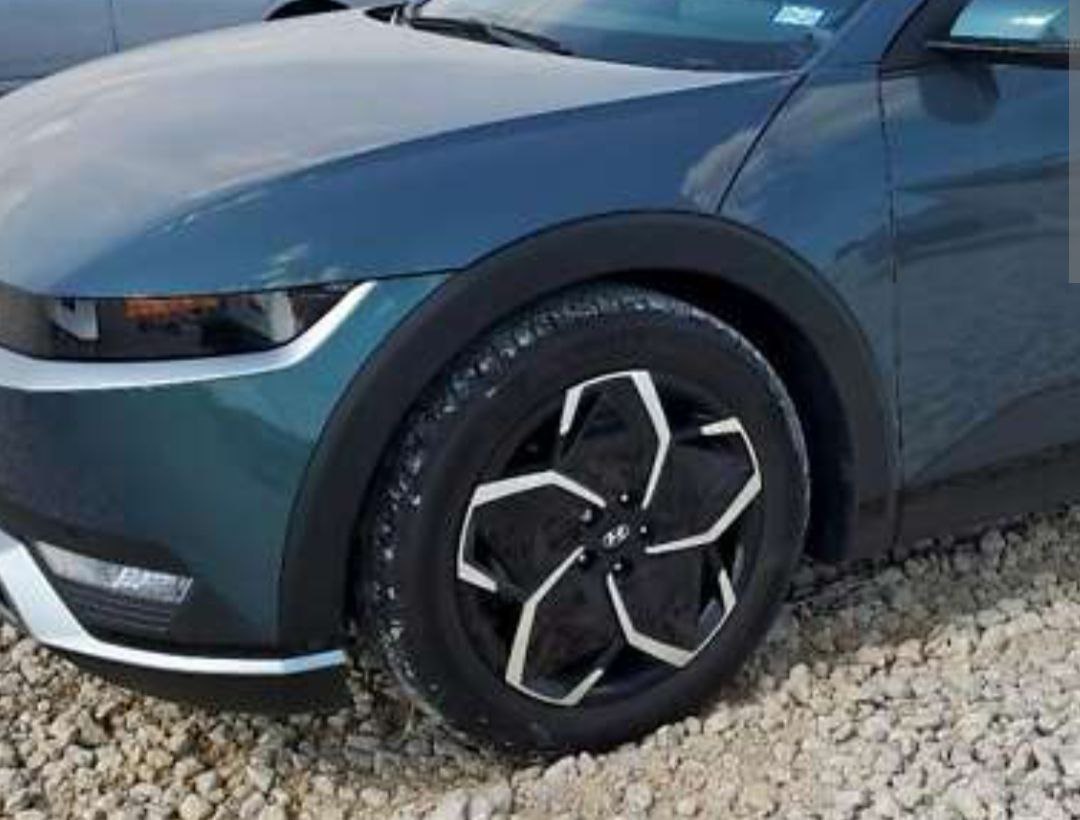 лівe крило 145 