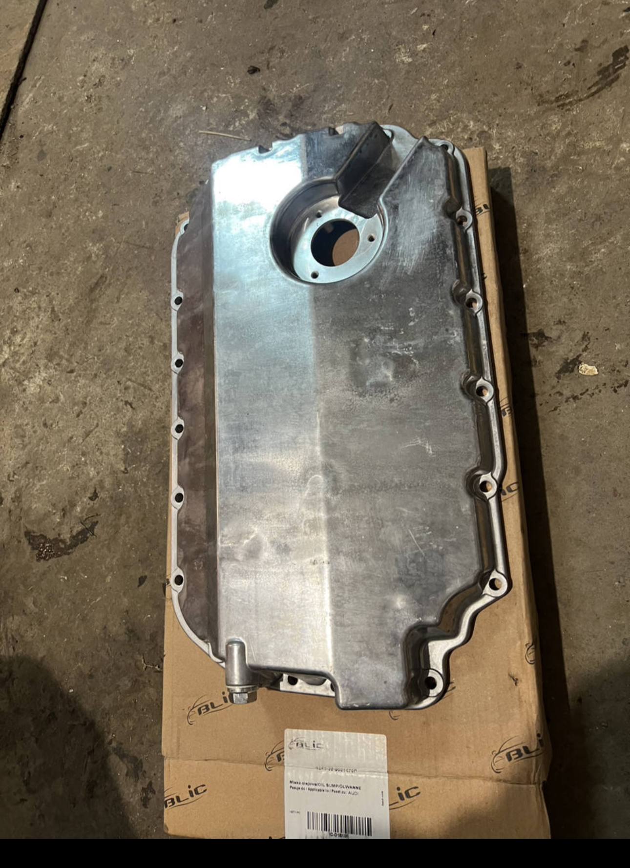 поддон Audi A4 