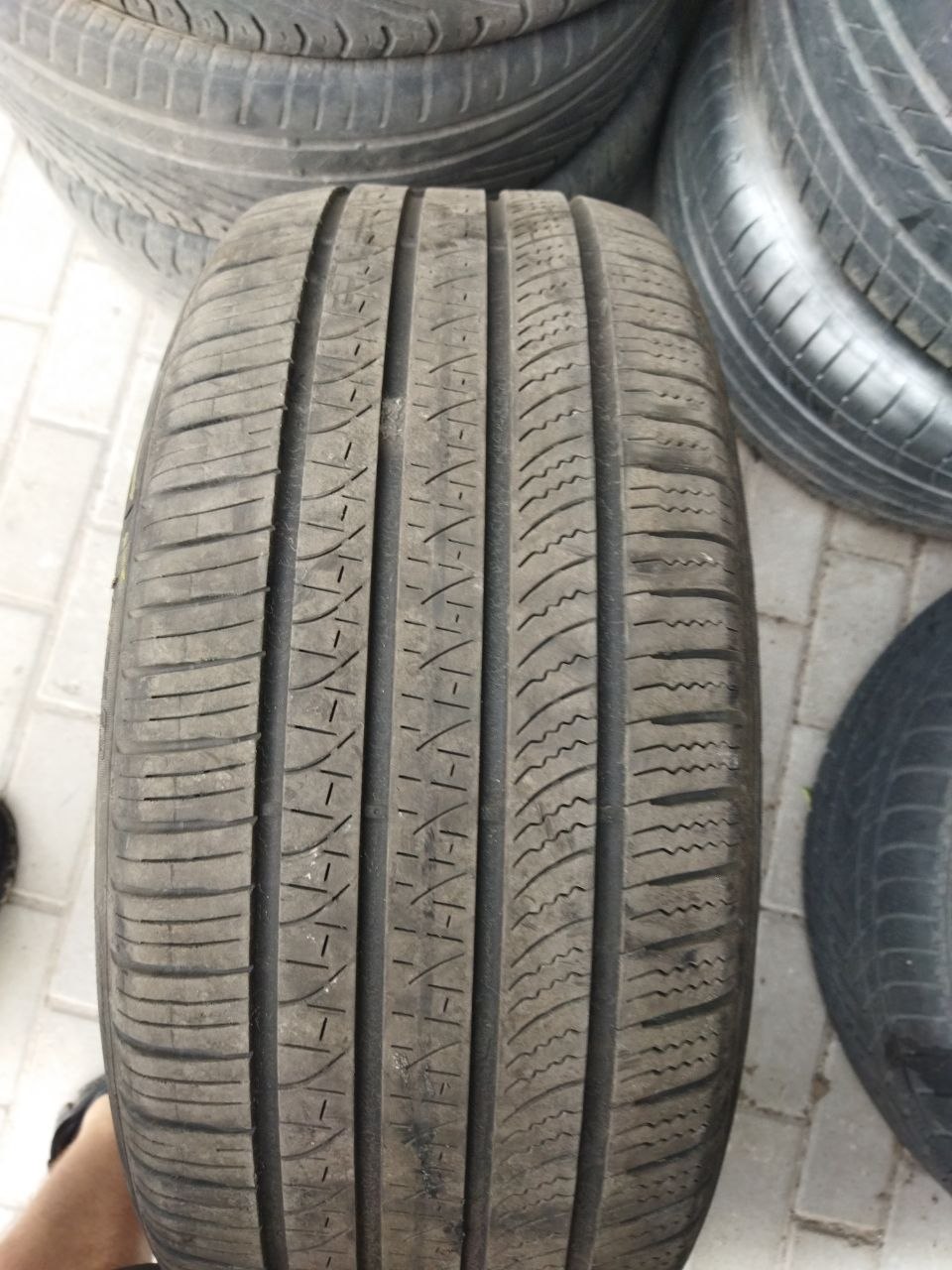Купити 255*40*20 pirelli all season Renault 20 