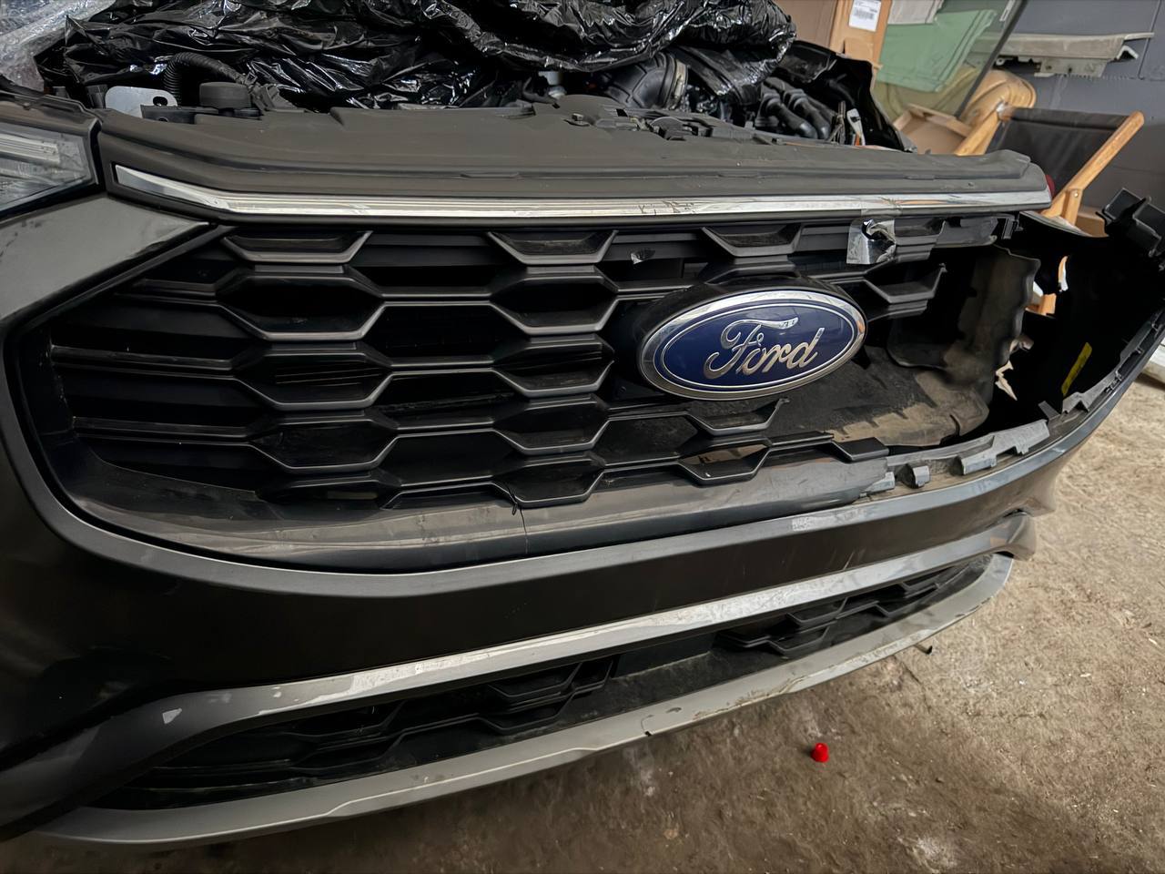 решітка в бампер Ford Escape 2024 р. 