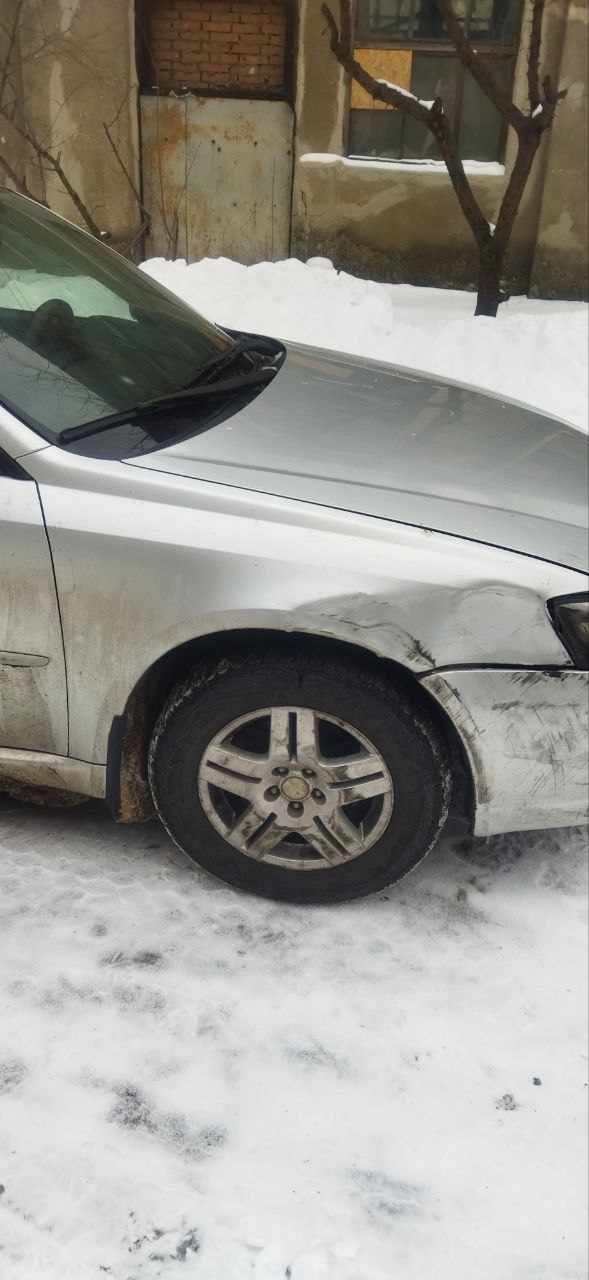 крило Subaru 2004 р. 