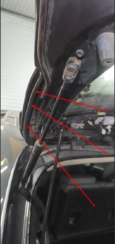 резинка на люду Outback B15 Subaru 