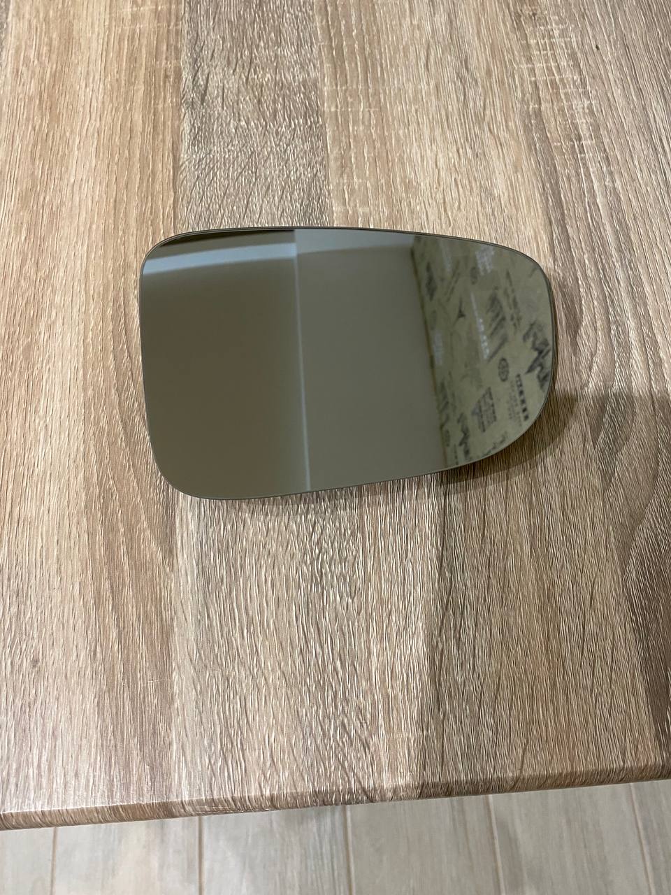 поворотнік правий Mazda 6 