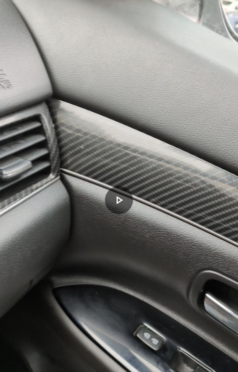 вставка на передню ліву дверку Mitsubishi 