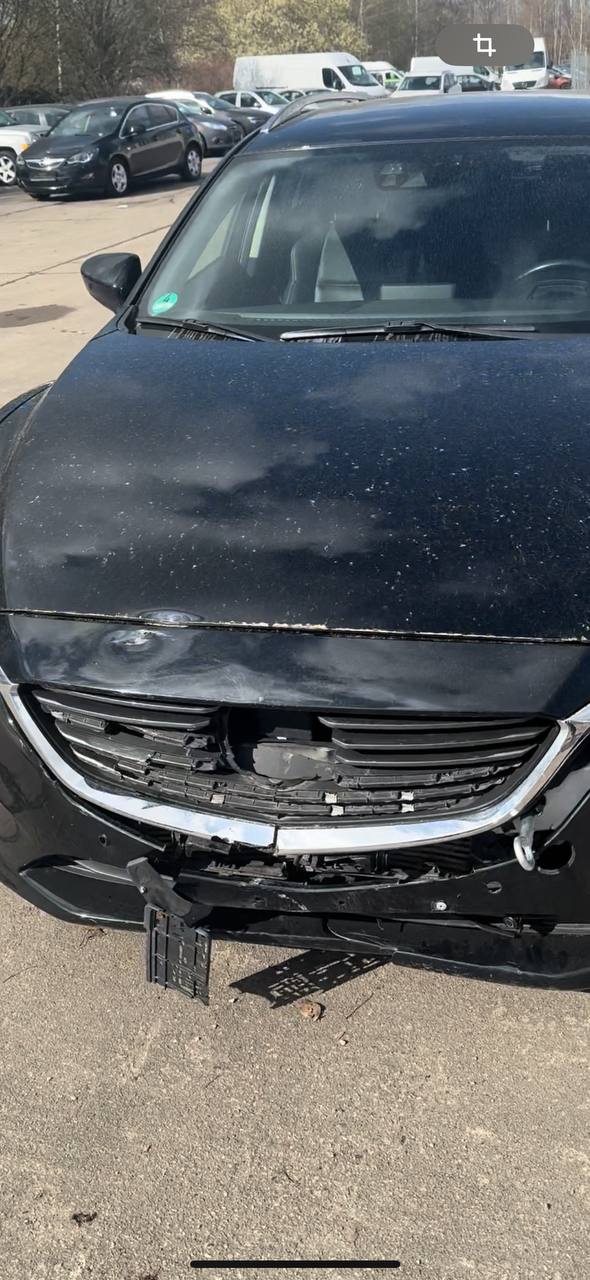 решетка радиатора Mazda 121 2015 р. 