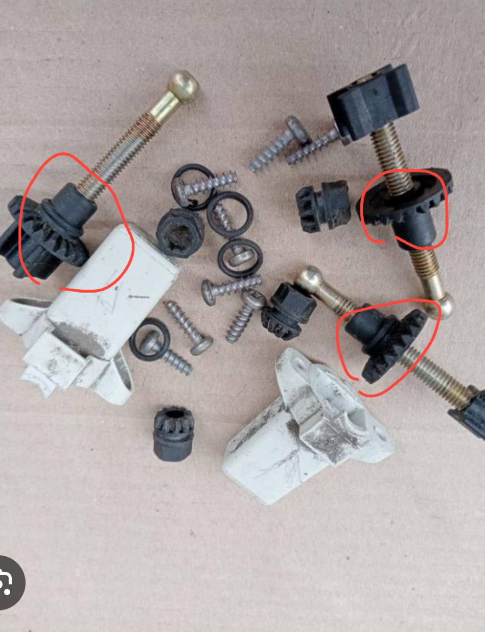 шестерня регулювання фар Skoda Octavia 