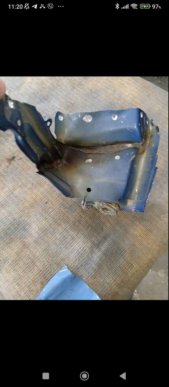 кріплення переднього підрамника Kia EV6 