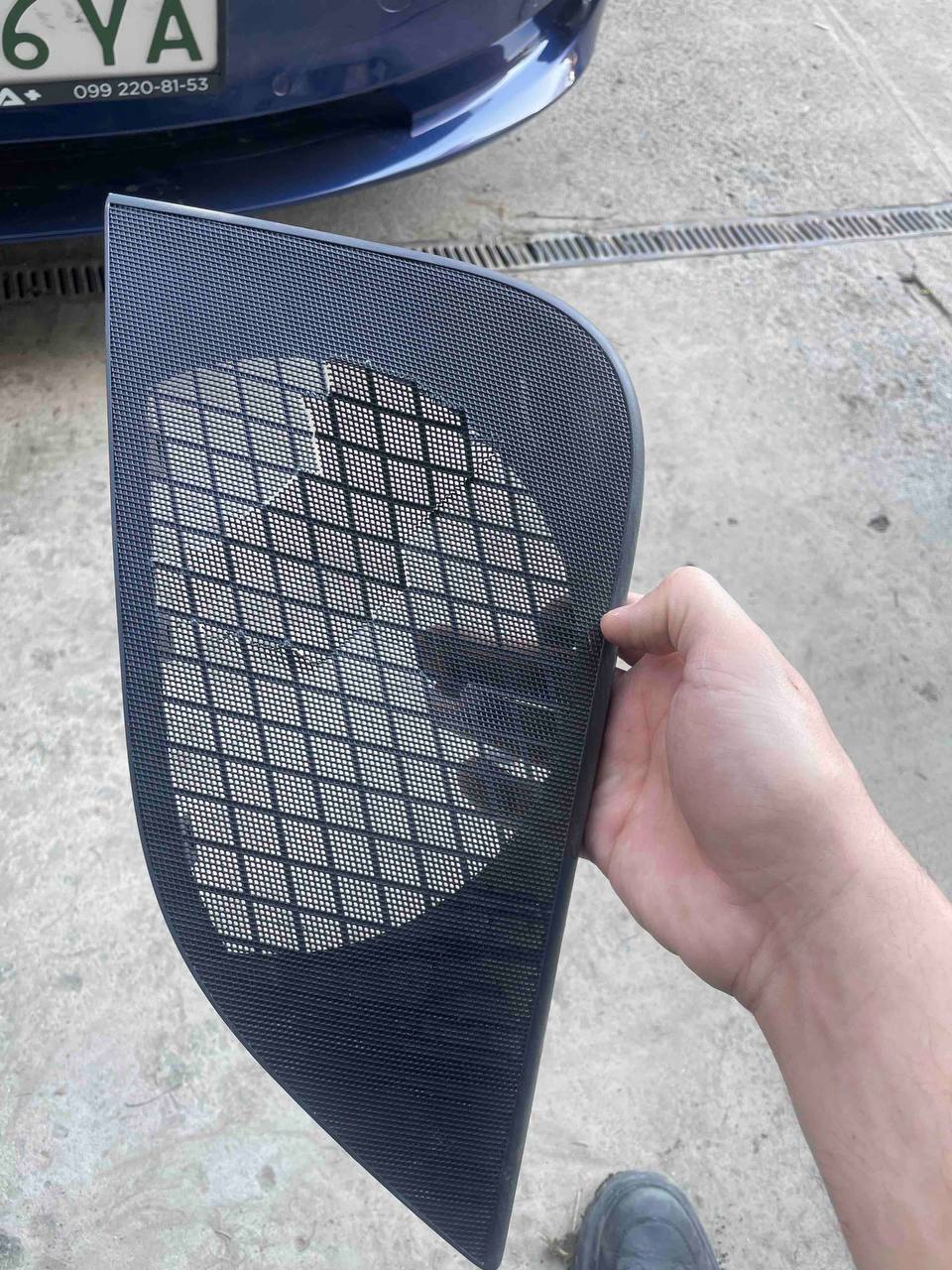 права дверка Tesla Model 3 