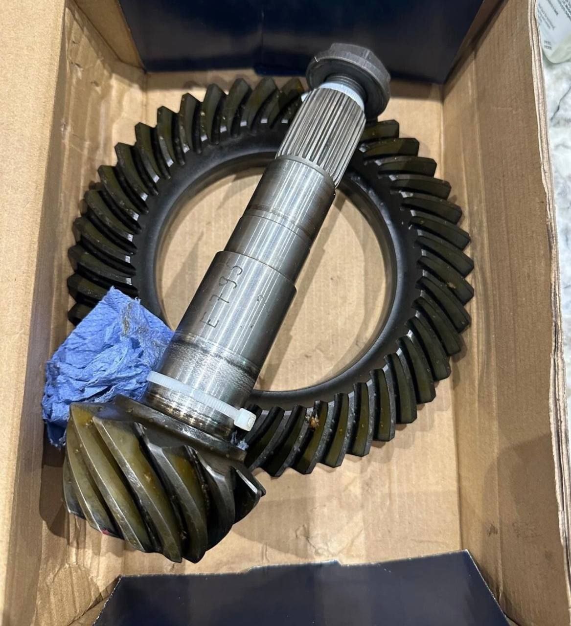 главную пару от редукторов 188 типа BMW е36 - е34 - е28 BMW 