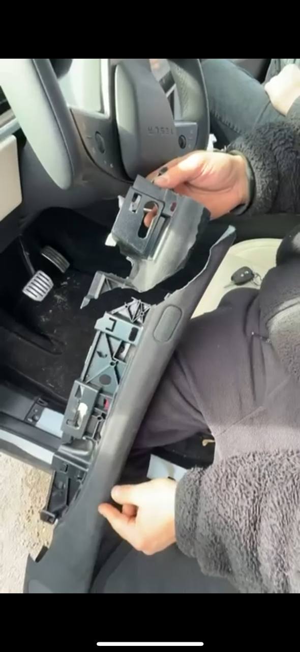 накладка стойки салона Tesla 