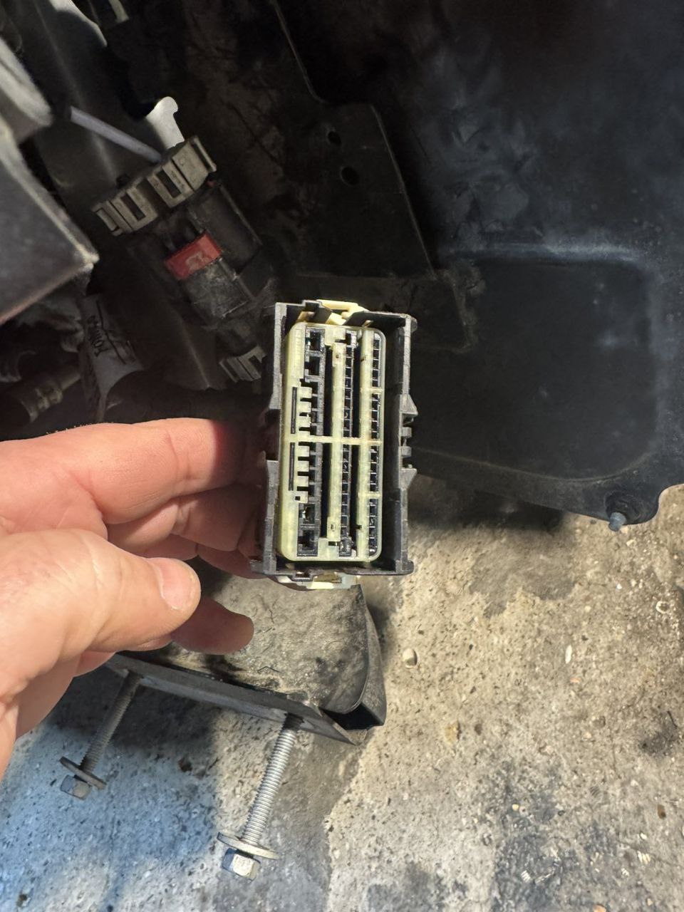 фішка Ford Kuga 