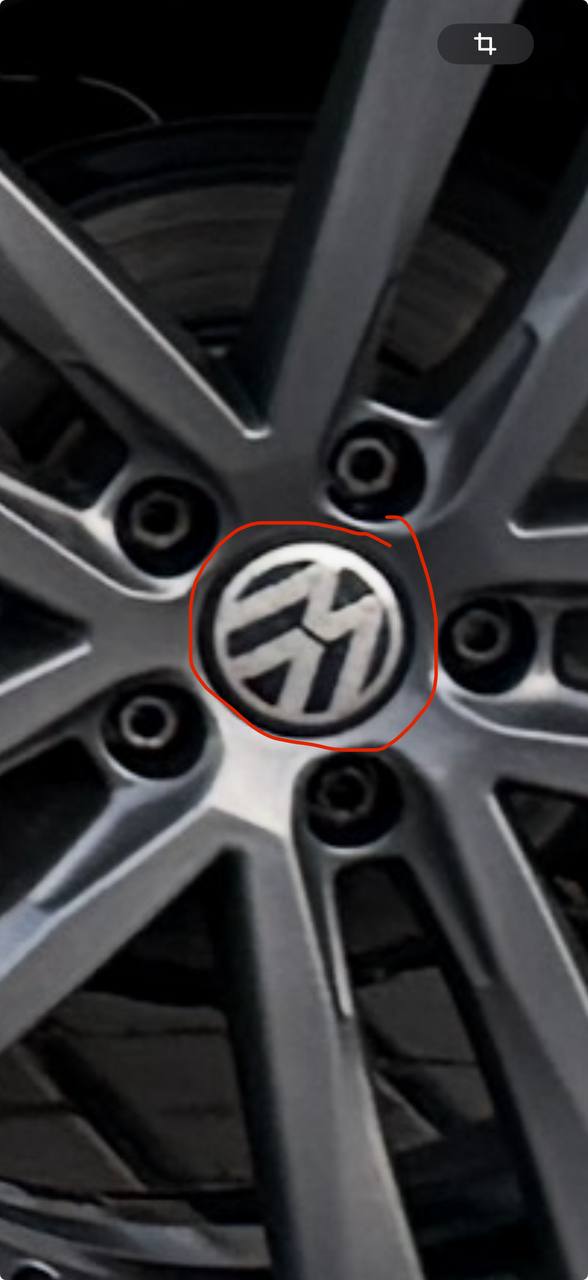 кришка Volkswagen Passat 