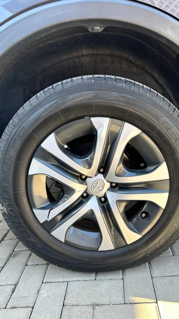Купити ковпак Toyota RAV4 