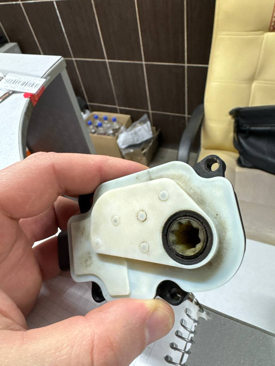 моторчик верс Tesla Model S 