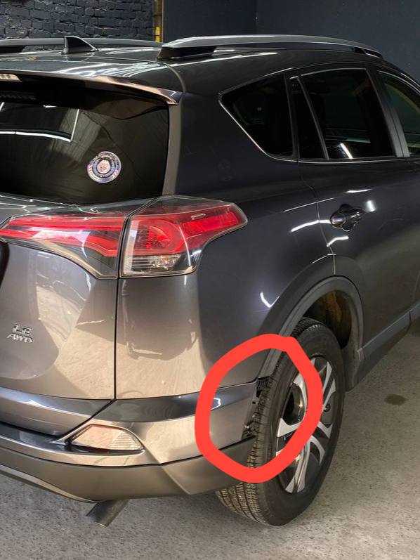 накладка Toyota RAV4 2016 р. 