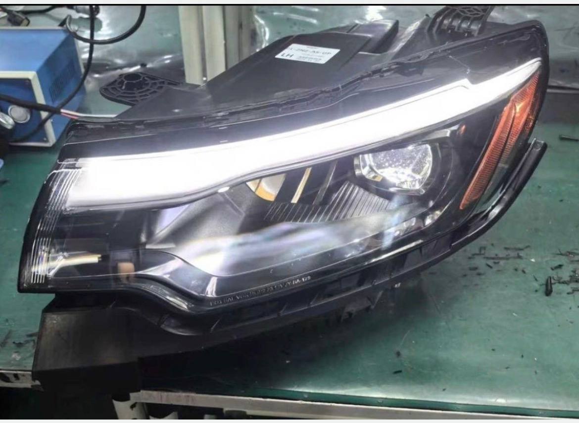 ліва передня фара з лінзою Jeep Compass 