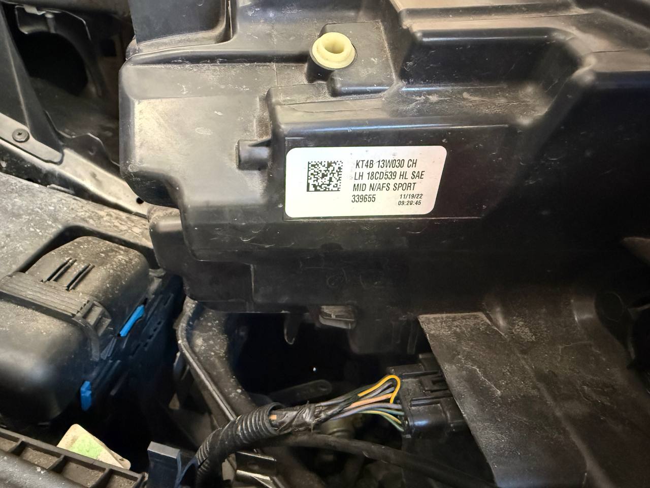 ліва фара Ford Edge 2022 р. 