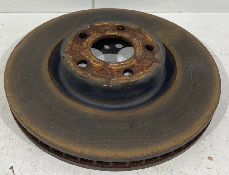 ПередніХ Ford Escape 2023 р. 