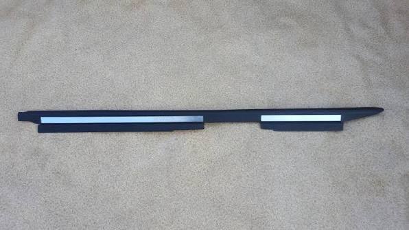 праву внутрішню накладку порога Audi 