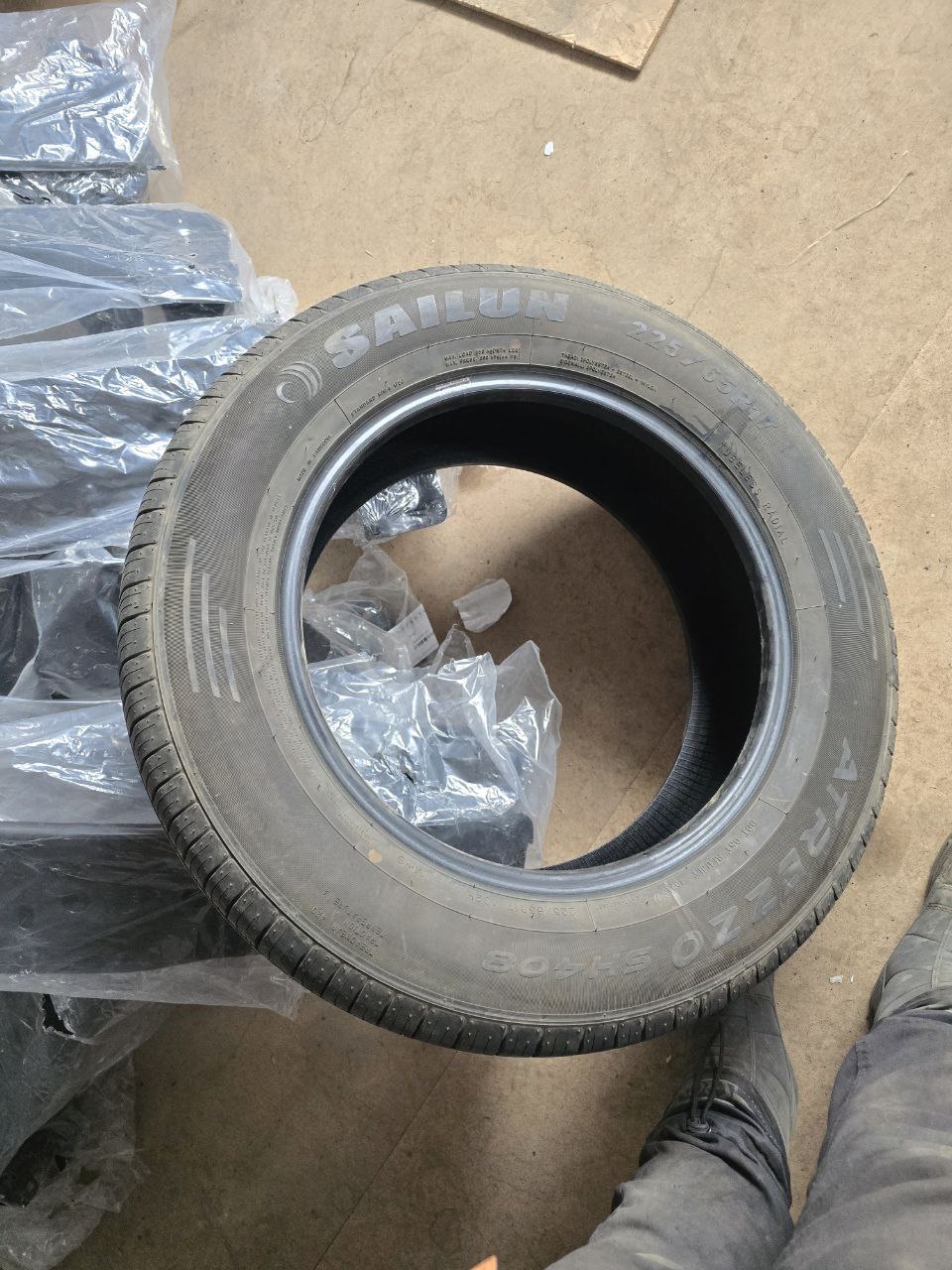 шини 225 65 17 Michelin Defender 2 
