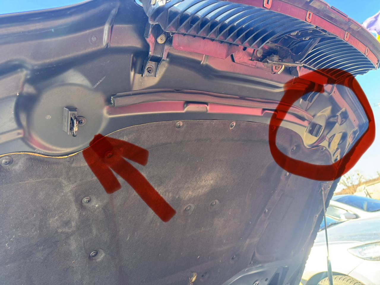 скоба держатель капота BMW 