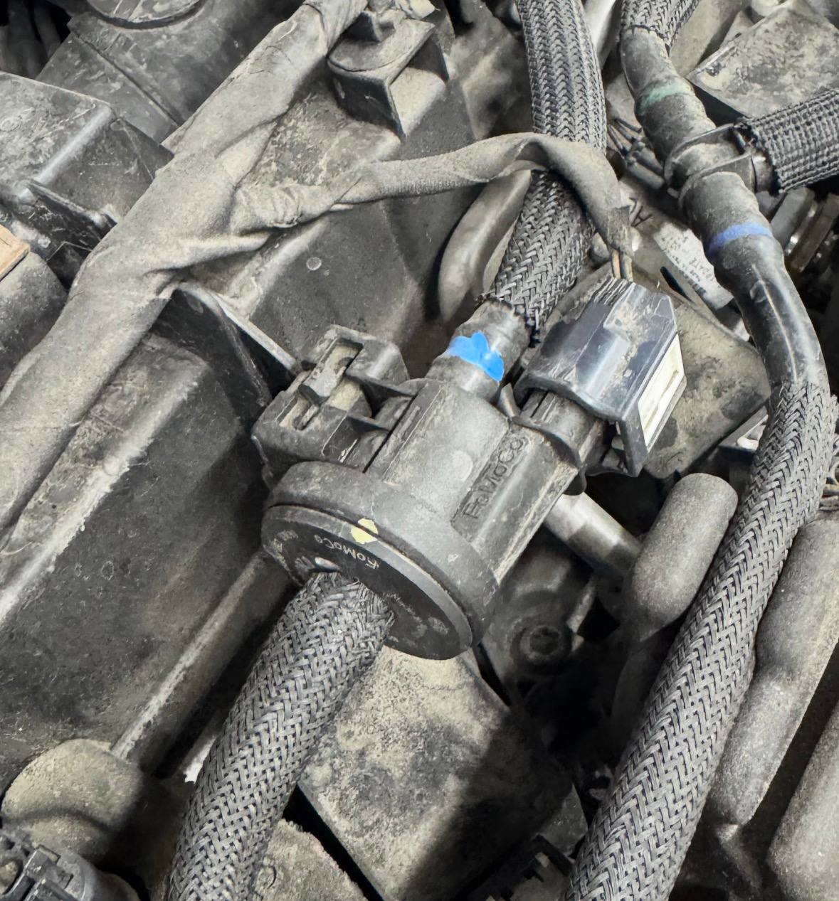 клапан EVAP Ford Escape 