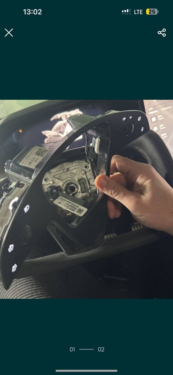 блок кнопок на руль yoke Tesla 