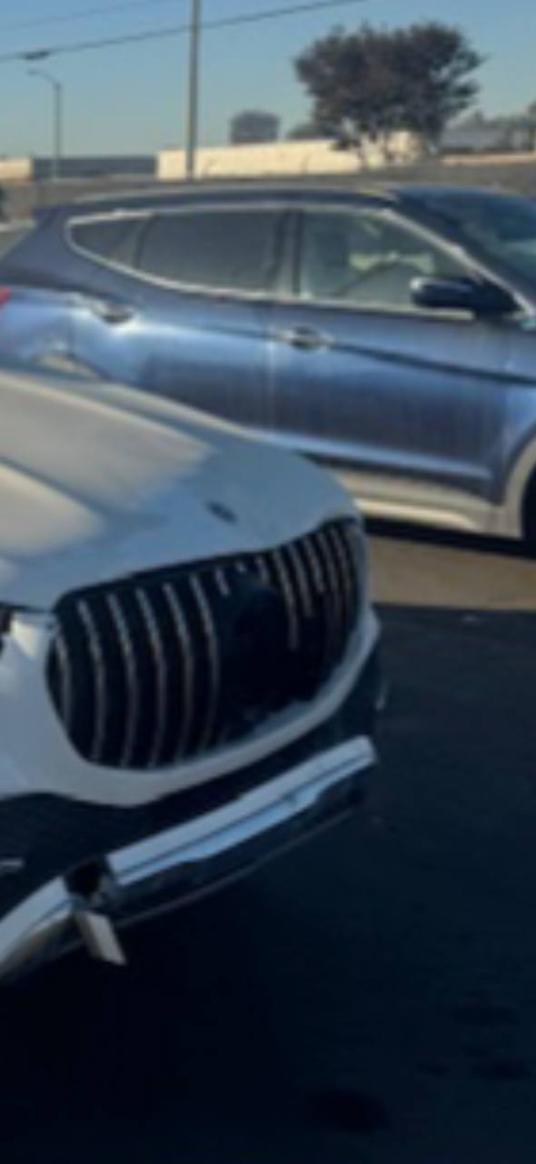 решітку Mercedes-Benz 2022 р. 