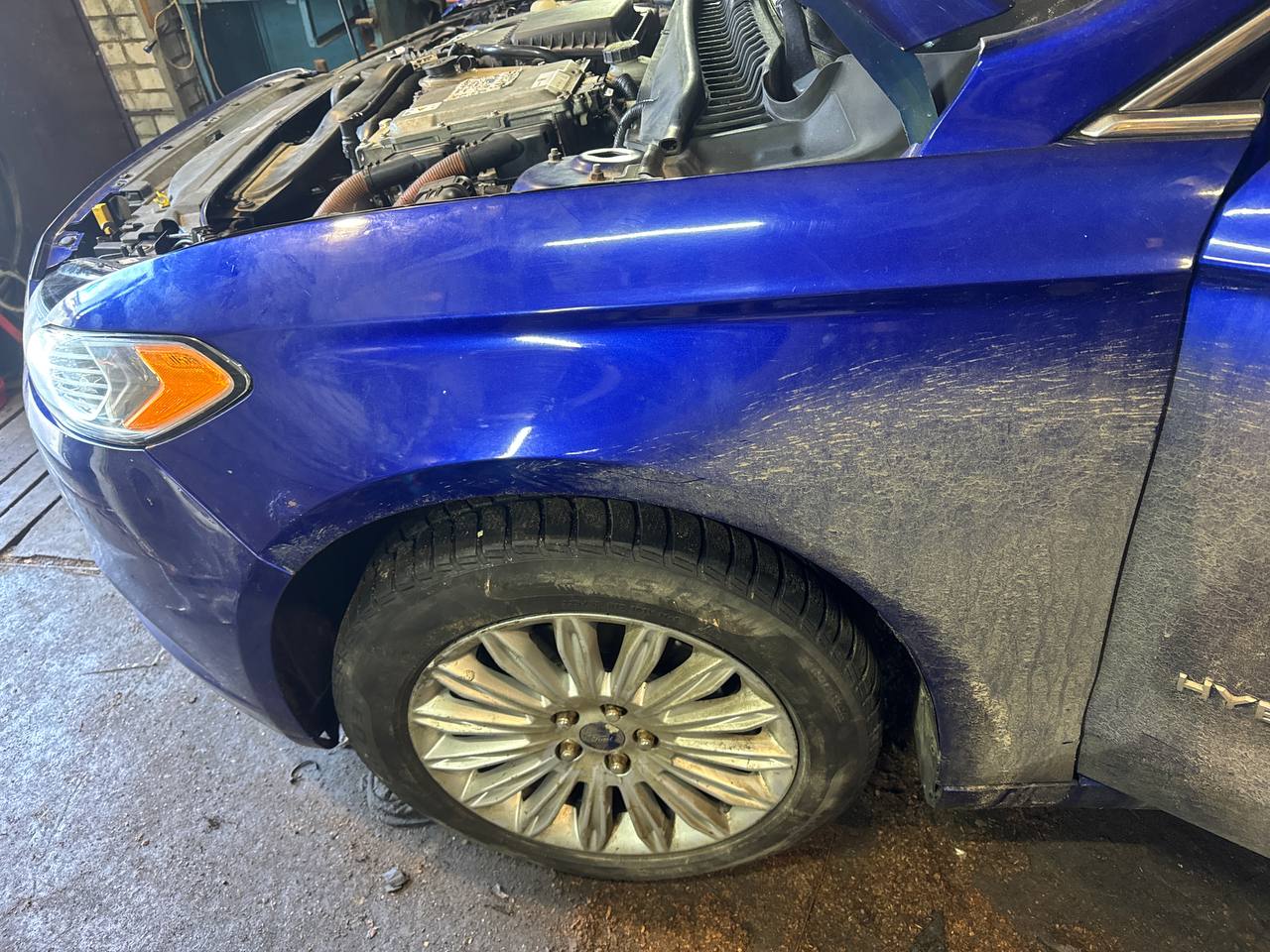 крила ліве Ford Fusion 