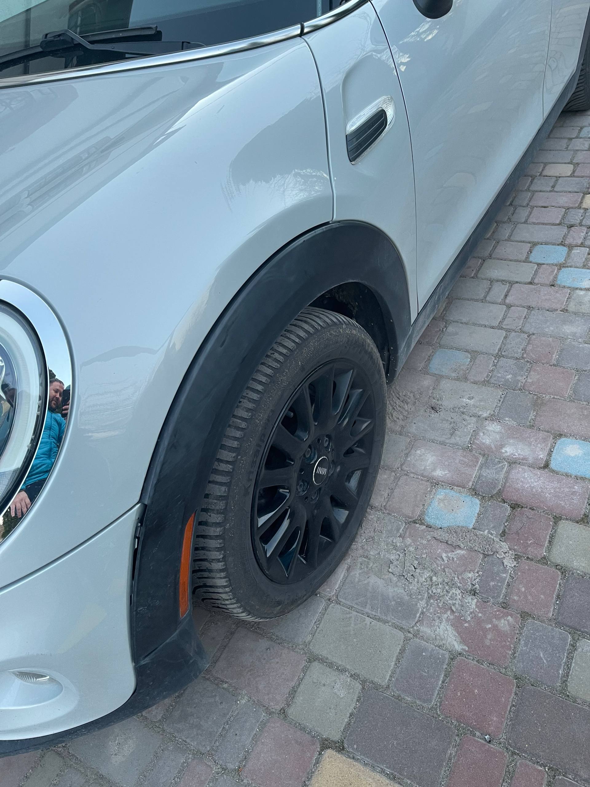 молдінг крила MINI 