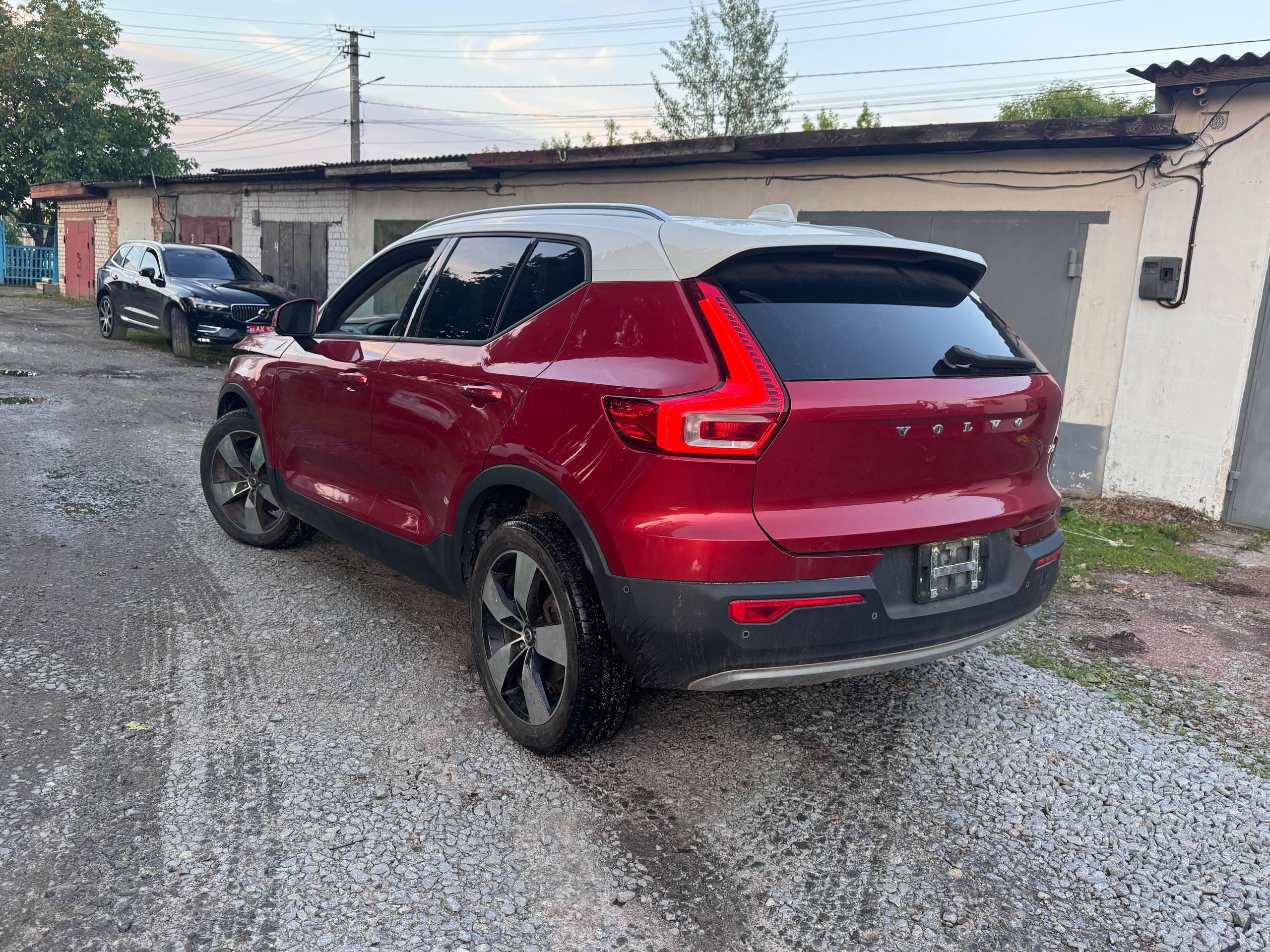 Купити крила правого Volvo XC40 