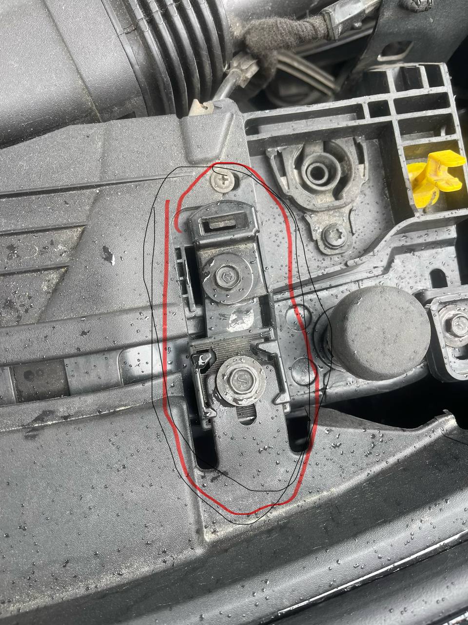 Купити кріплення верх бампера Ford Escape 