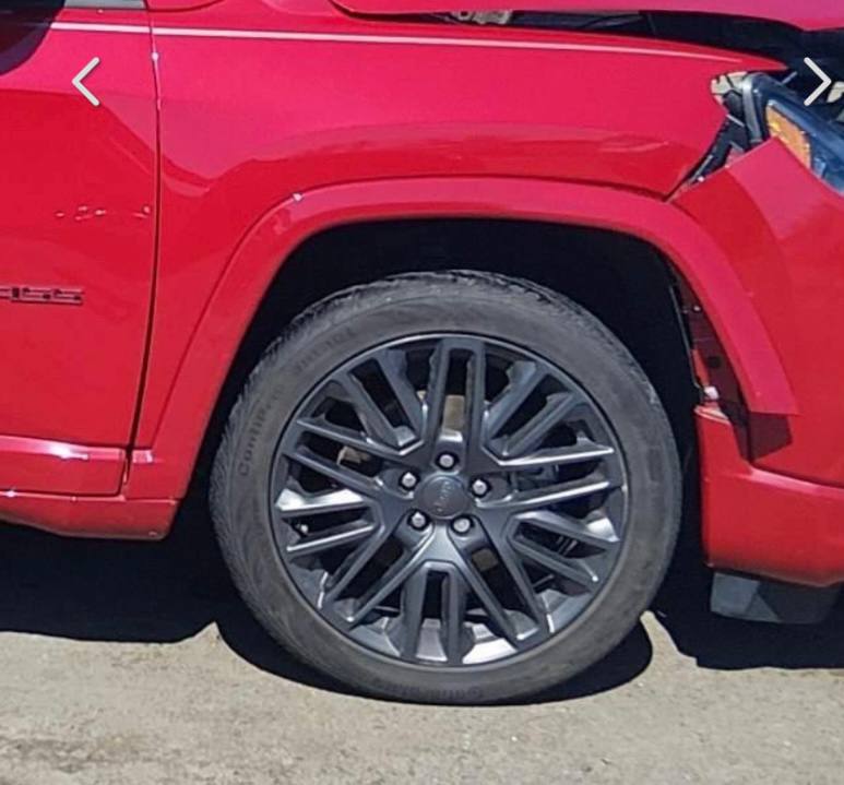 Купити ліва передня накладка Jeep Compass 