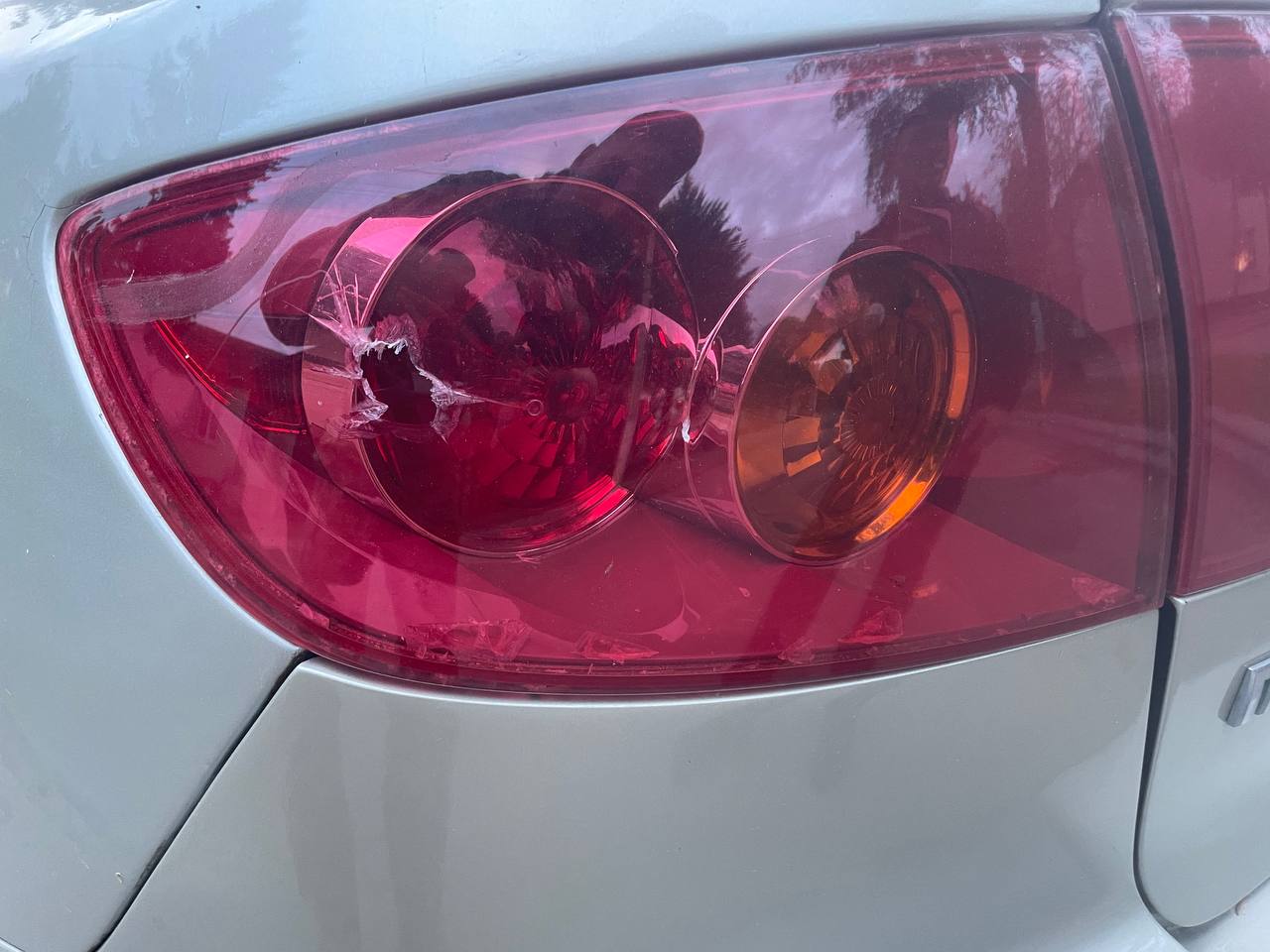 Купити пластик на фару Mazda 3 