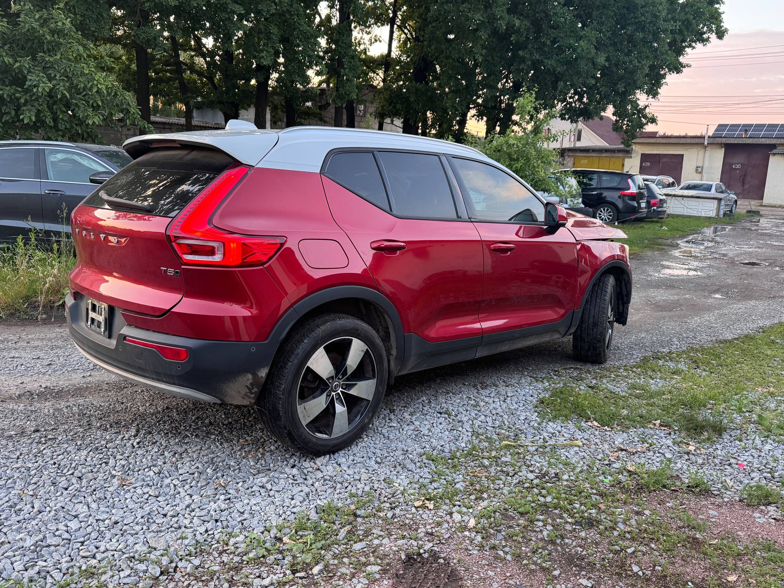Купити праве крило переднє Volvo XC40 