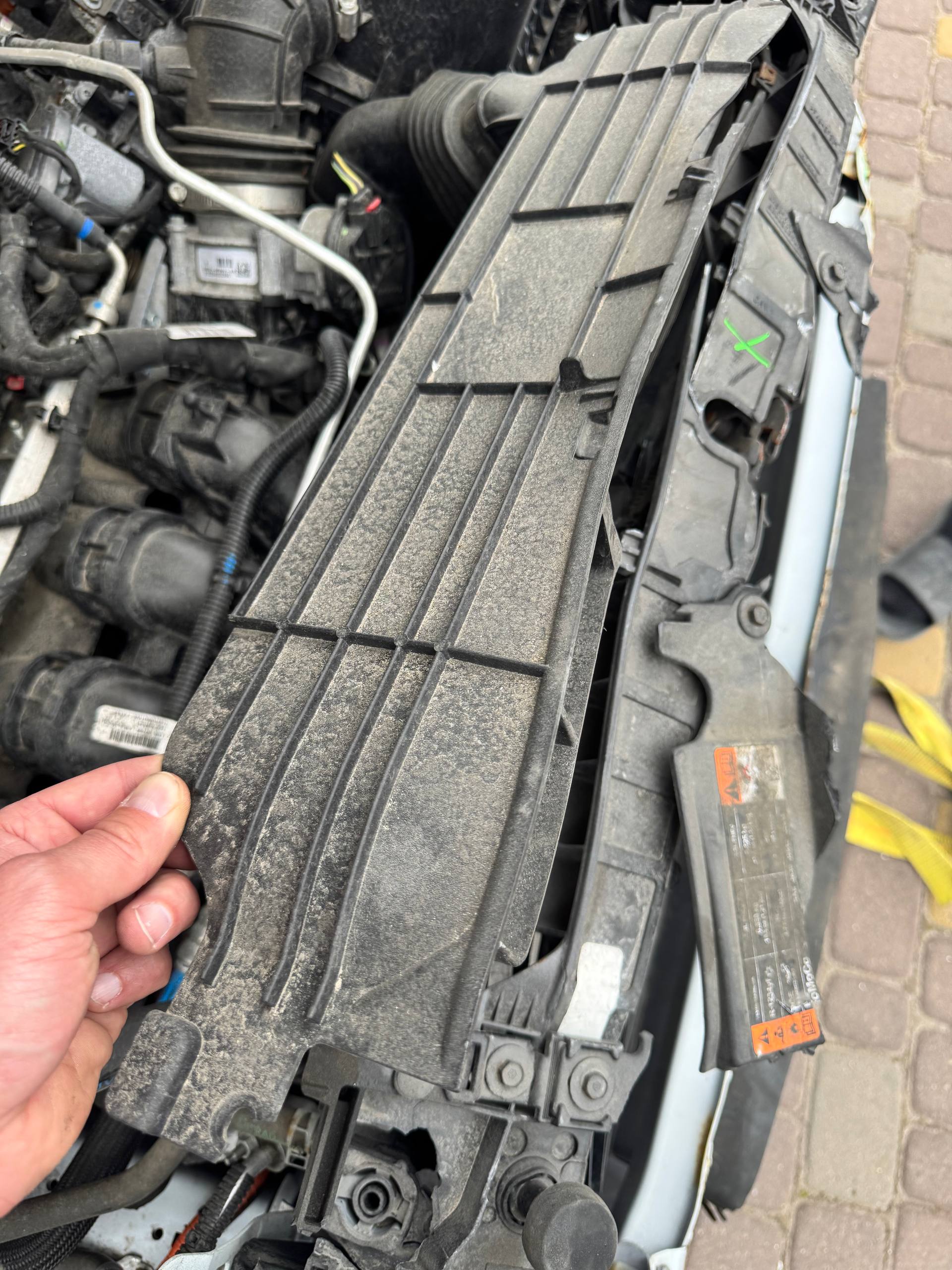 Купити воздухан Ford 